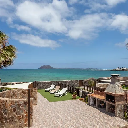 Gran Marina Beachfront By Holidays * Corralejo