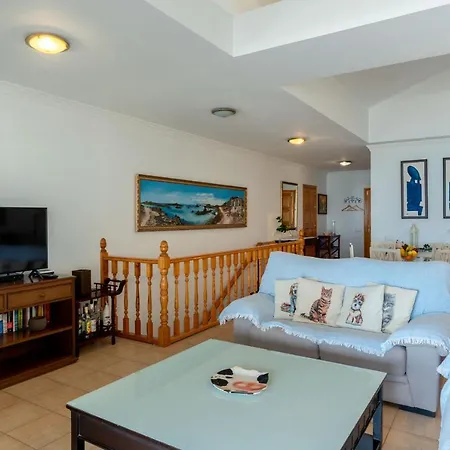 Gran Marina Beachfront By Holidays *