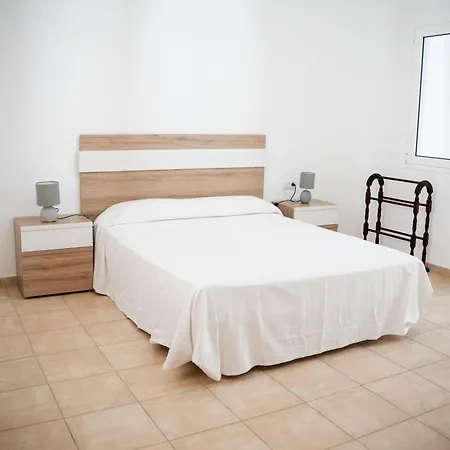 Gran Marina Beachfront By Holidays Villa